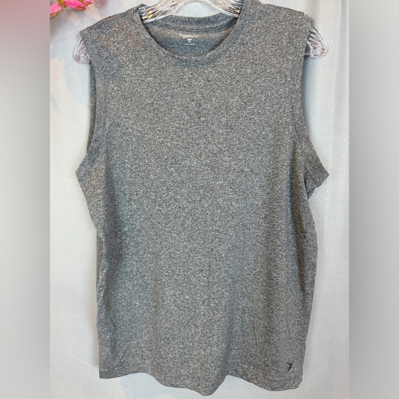 Old Navy Active Muscle T- Sz Medium - Picture 1 of 5
